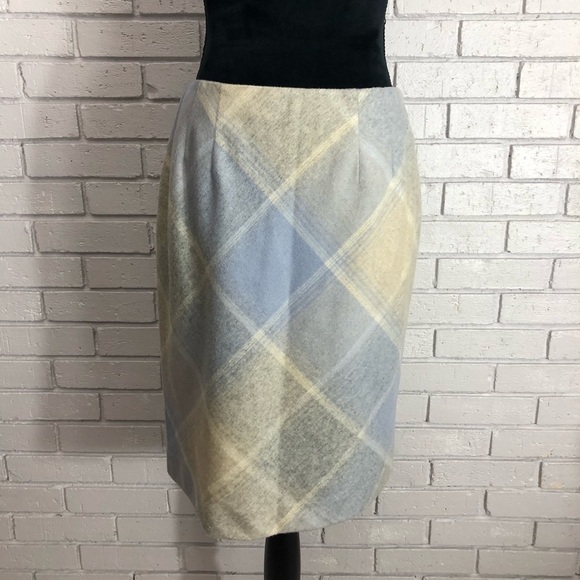 Ann Taylor Petites Wool Blend Pencil Skirt - Picture 6 of 8